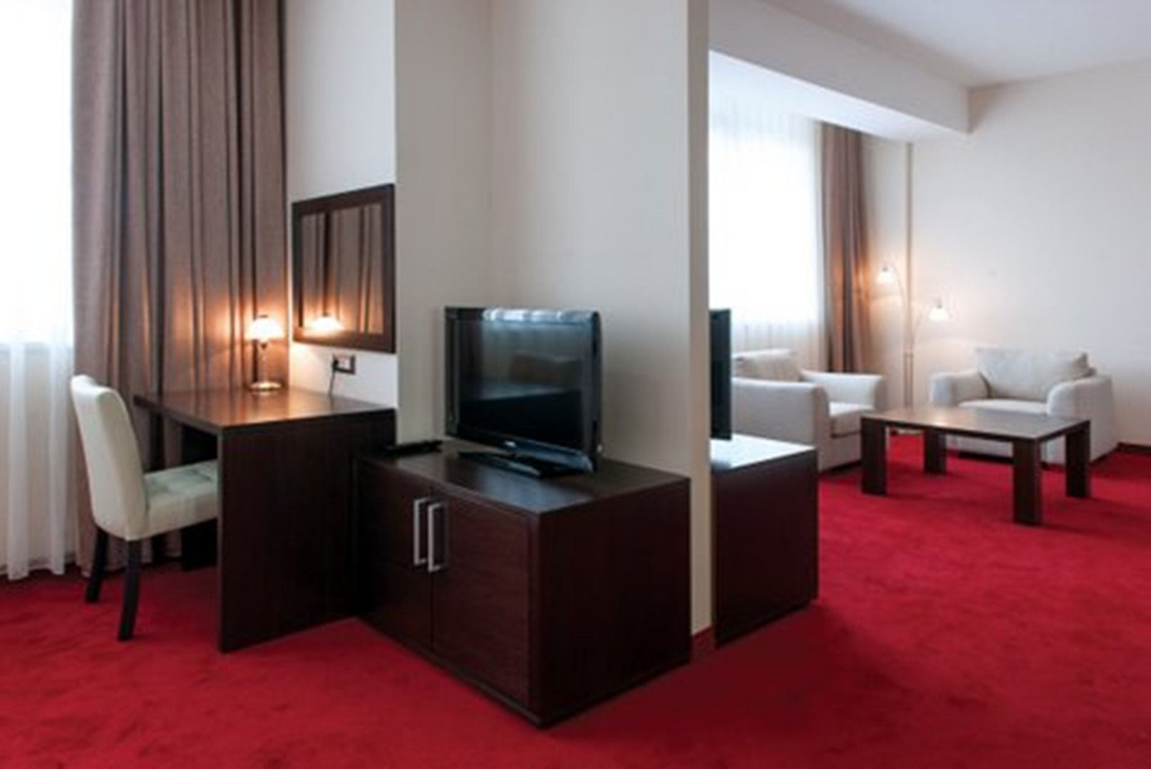 Tcc Grand Plaza Hotel Skopje Room photo